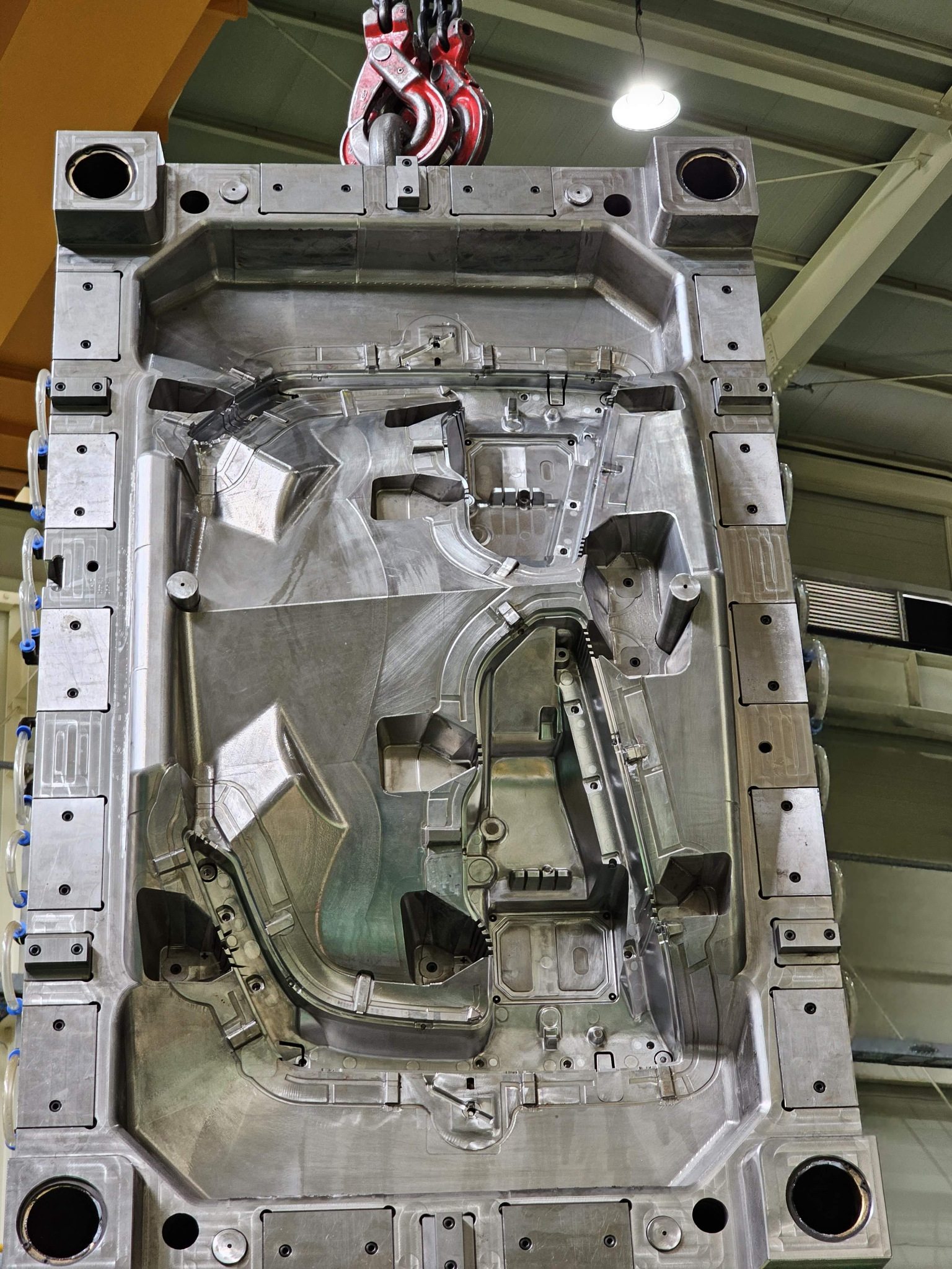 Precision-machined large injection mold cavity